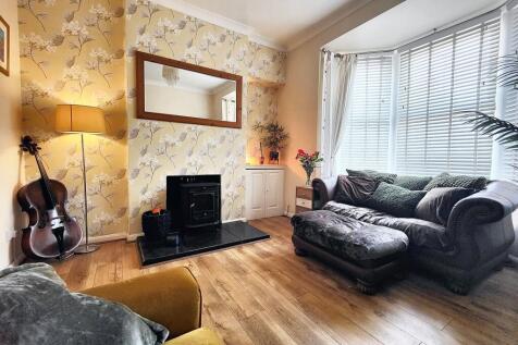 3 bedroom cottage for sale