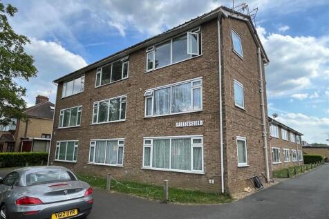 Studio flat for sale