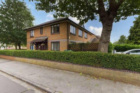 Berryscroft Road... 2 bed apartment for sale