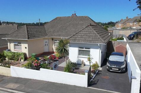 3 bedroom semi-detached bungalow for sale