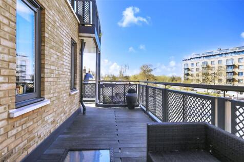 Albany Court, Spring Grove, London, W4 2 bed apartment for sale
