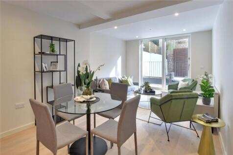 Bennett Park, Blackheath, London, SE3 2 bed apartment for sale