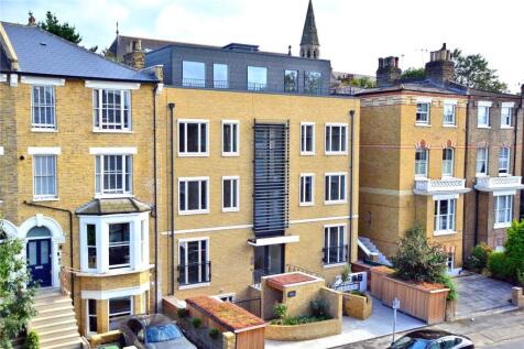 Bennett Park, Blackheath, London, SE3 2 bed apartment for sale