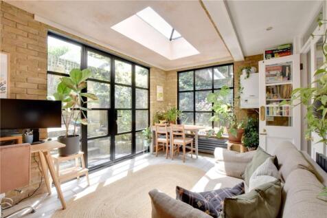 Lewisham Hill, Lewisham, London, SE13 2 bed apartment for sale