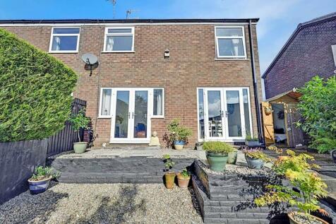 3 bedroom semi-detached house for sale