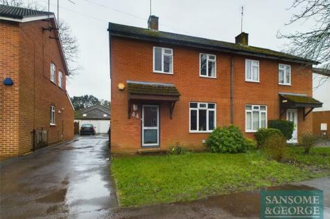 2 bedroom semi-detached house for sale