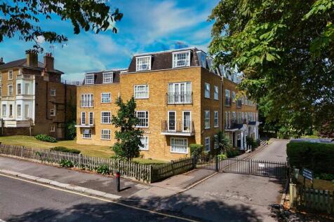 Lower Road, Harrow 2 bed apartment for sale