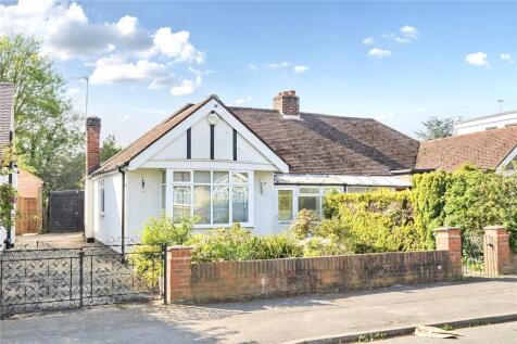 Herlwyn Avenue, Ruislip, Middlesex 3 bed bungalow for sale
