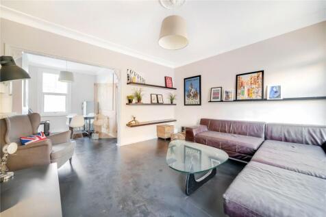 Sydenham Road, London, SE26 2 bed maisonette for sale