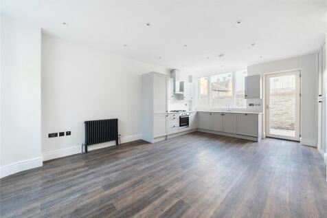 Fransfield Grove, Sydenham, London, SE26 3 bed end of terrace house for sale