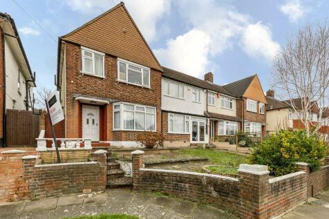 Conisborough Crescent, LONDON, SE6 3 bed end of terrace house for sale