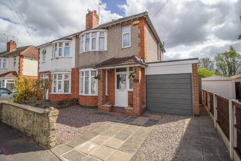 3 bedroom semi-detached house for sale