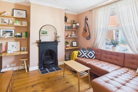 2 bedroom house for sale