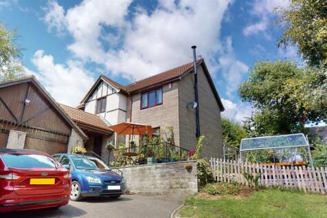 Plovers Rise, Radstock 4 bed detached house for sale