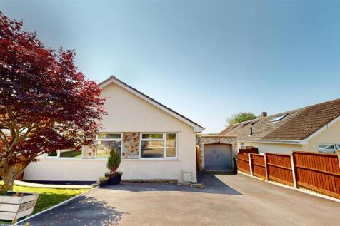 Hillside Close, Paulton, Bristol 3 bed semi