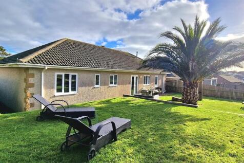 Penkernick Close, Newlyn, TR18 5DA 3 bed bungalow for sale