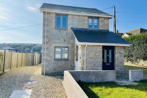 The Parade, Mousehole, TR19 6PP 2 bed detached house for sale