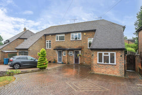 4 bedroom semi-detached house for sale