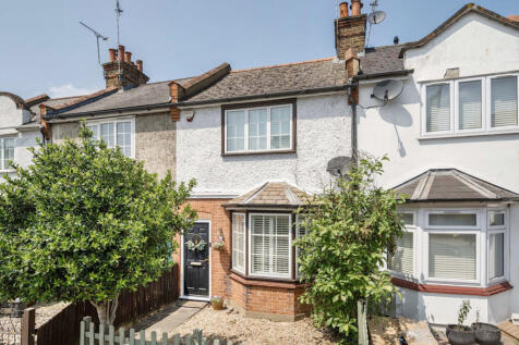 Pinner Green, Pinner, Middlesex 2 bed terraced house for sale