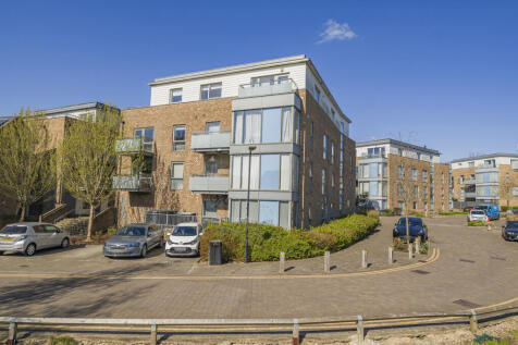 Caulfield Gardens, Pinner 1 bed apartment for sale