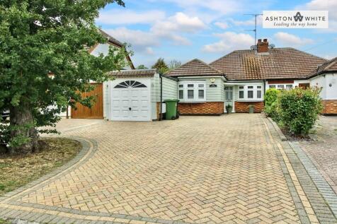 3 bedroom semi-detached bungalow for sale