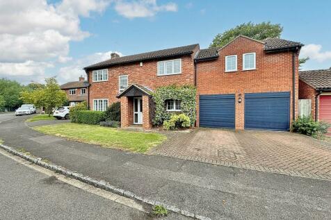 5 bedroom detached house for sale