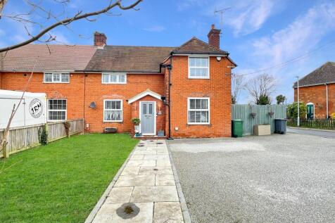 Cressing Road, Braintree, CM7 3 bed semi