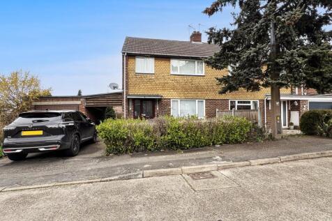 Ashpole Road, Braintree, CM7 3 bed semi