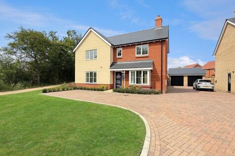 Sapphire Fields, Woodside Way, Great... 4 bed property for sale