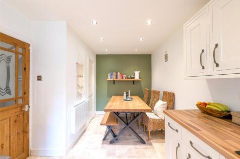 High Street, Bristol BS15 3 bed terraced house for sale
