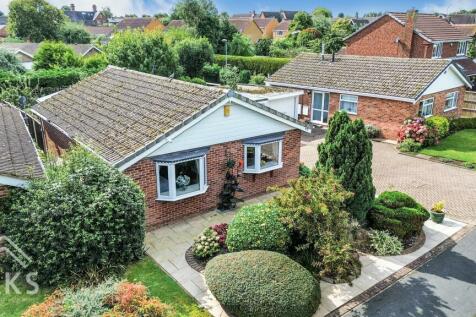 2 bedroom detached bungalow for sale