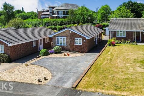 2 bedroom detached bungalow for sale
