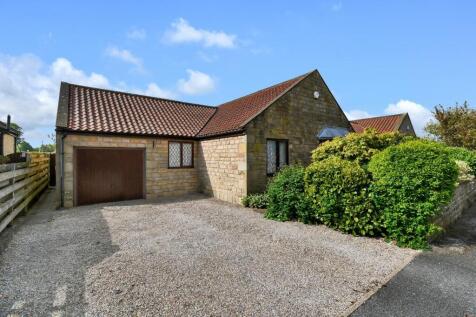 St. Andrews Meadow, Kirkby Malzeard... 3 bed detached bungalow for sale