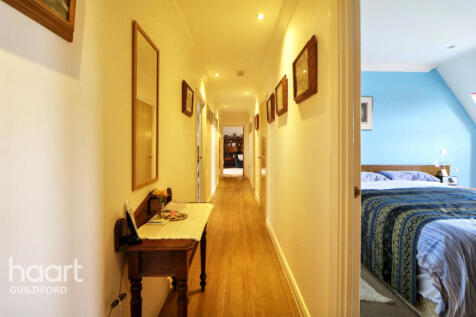 Constitution Hill, Woking 3 bed apartment for sale