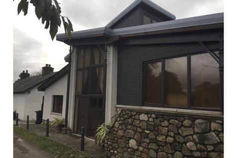 2 bedroom detached house for sale