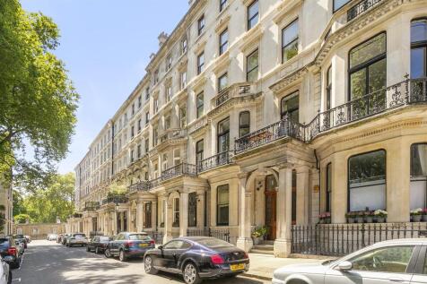 Ennismore Gardens, Knightsbridge SW7. 2 bed apartment for sale