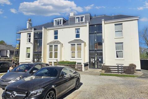 Mannamead Road, Plymouth PL3 2 bed flat for sale