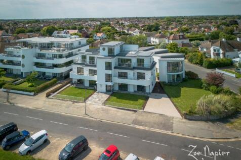 Frinton on Sea 2 bed apartment for sale