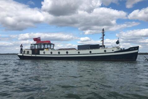 Maldon 2 bed houseboat for sale