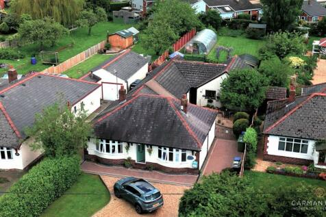 5 bedroom detached bungalow for sale