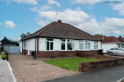 3 bedroom semi-detached bungalow for sale