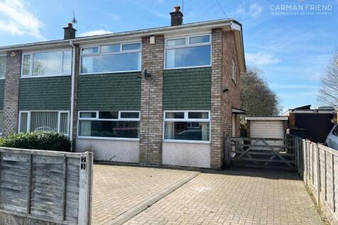 3 bedroom semi-detached house for sale