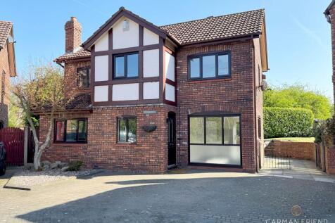 4 bedroom detached house for sale