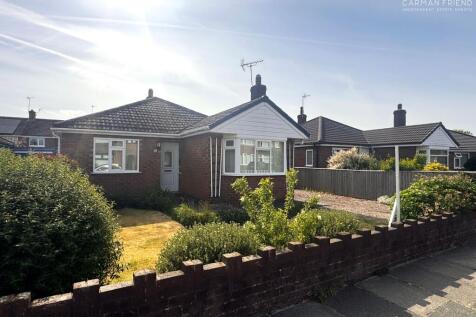 2 bedroom detached bungalow for sale