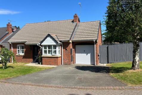 2 bedroom semi-detached bungalow for sale