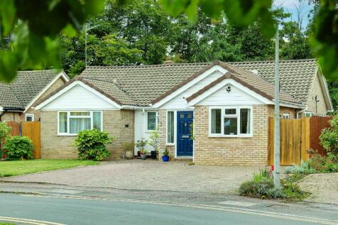 3 bedroom detached bungalow for sale