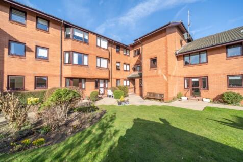 2 bedroom ground floor flat for sale