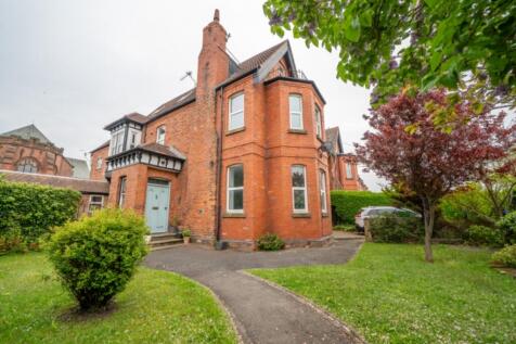 7 bedroom semi-detached house for sale