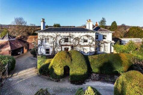 6 bedroom detached house for sale