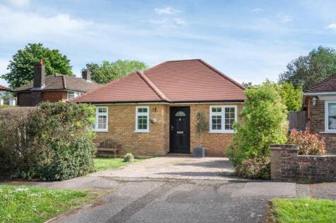 Borrowdale Drive, South Croydon 2 bed detached bungalow for sale